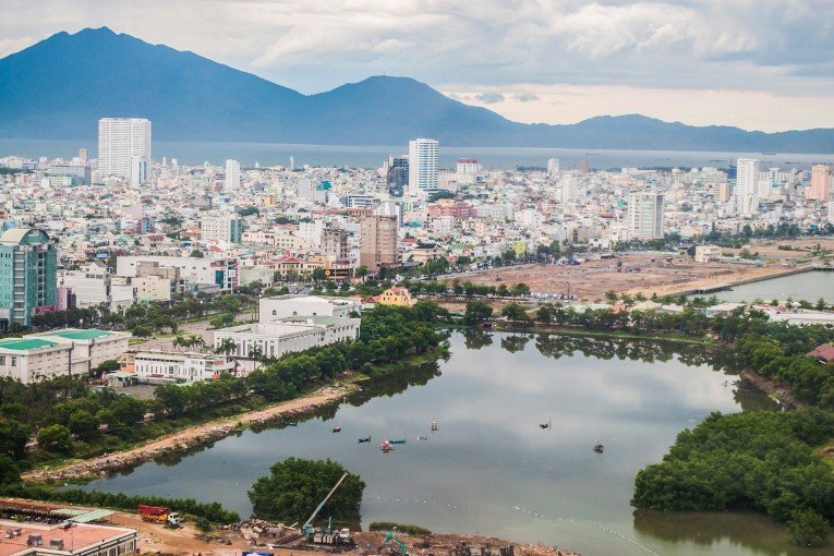 Green Lake (Ho Xanh) Da nang