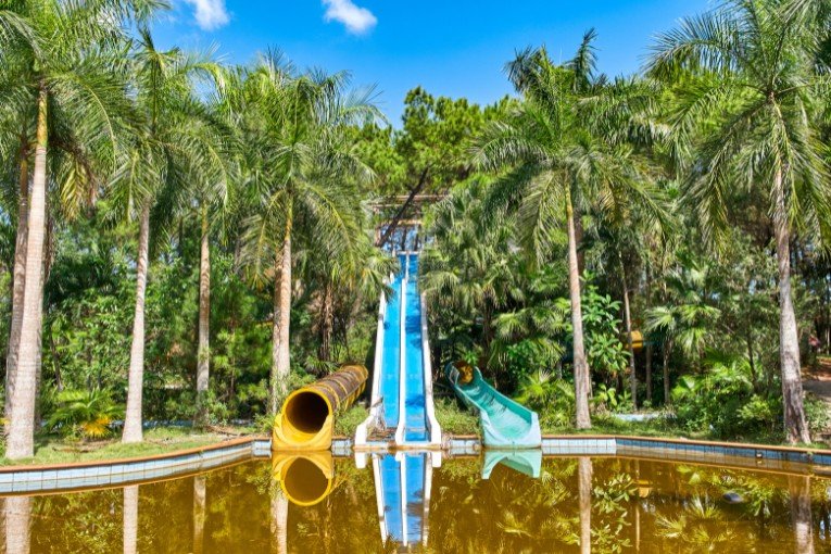 Hue's Abandoned Water Park