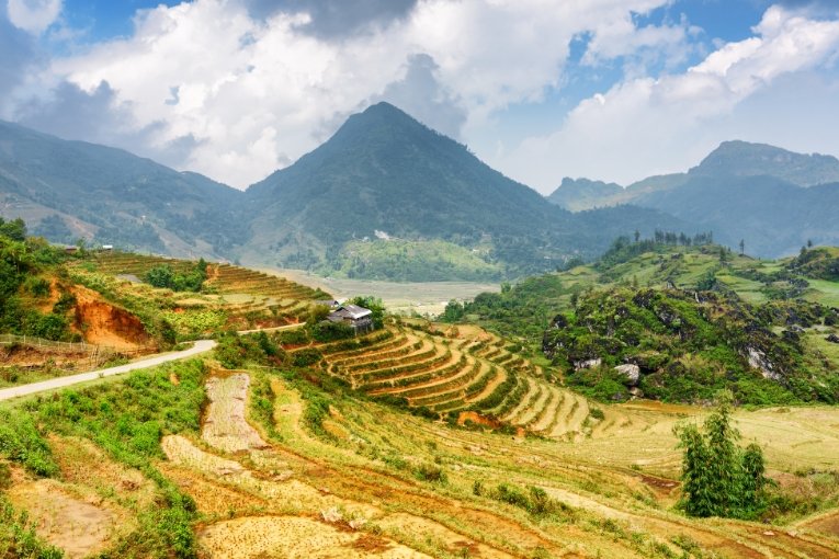 Trek Through Sa Pa’s Rice Terraces