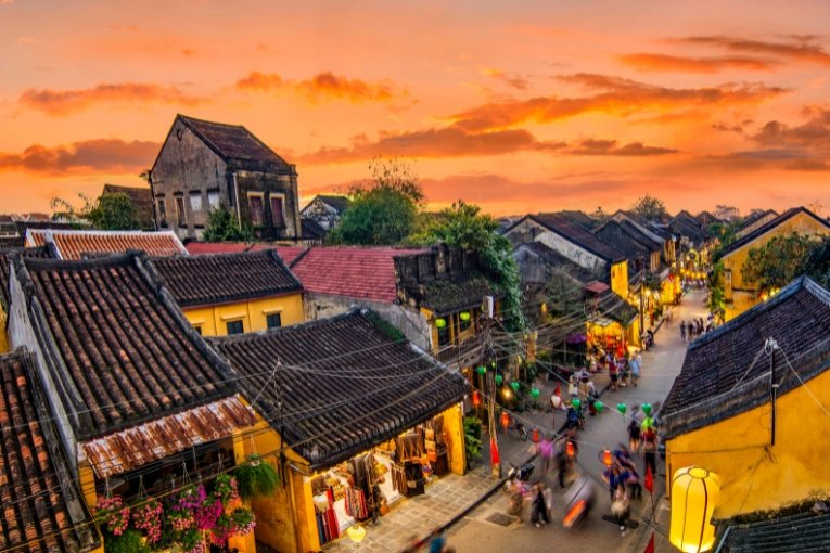 Wander Through the Ancient Town of Hoi An