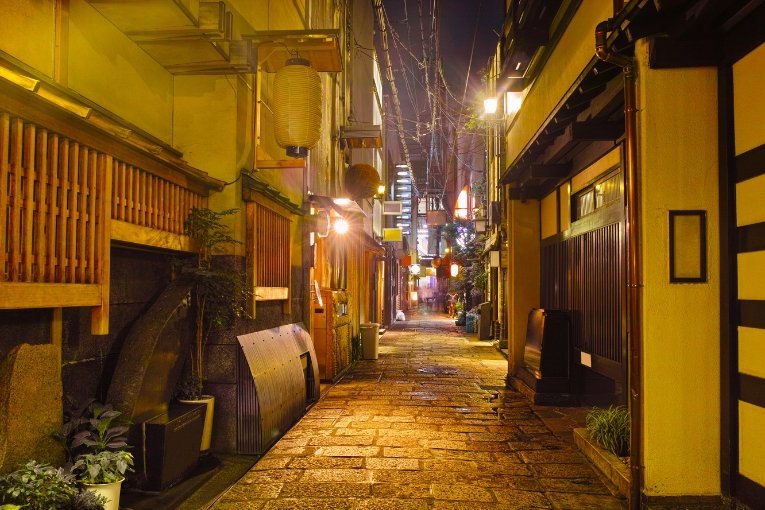 Hozenji Yokocho