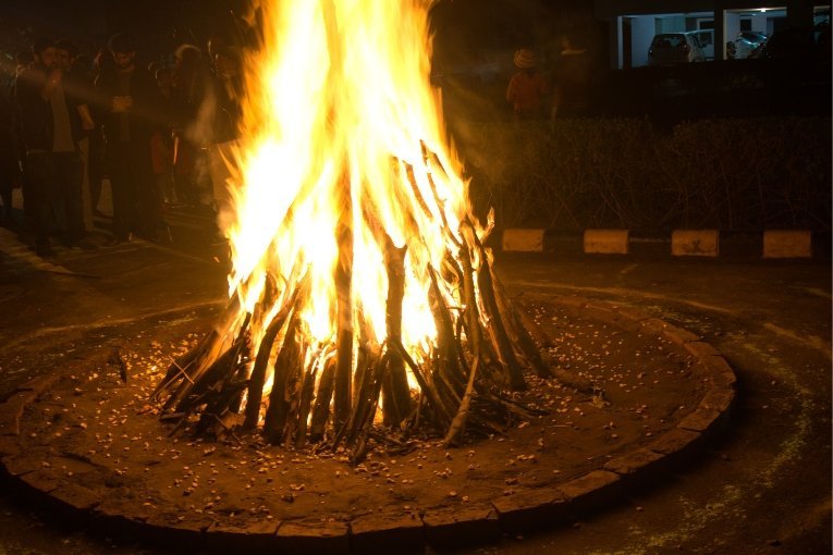 Lohri – The Winter Bonfire Festival of Punjab