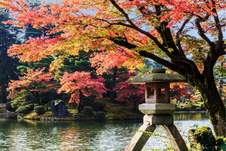 Kenrokuen Garden, Tourist Attractions in Kanazawa