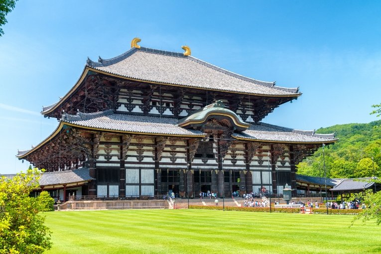 Todai-ji Temple, Tourist Attractions in Nara