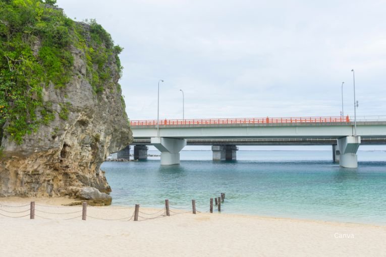 Naminoue Beach